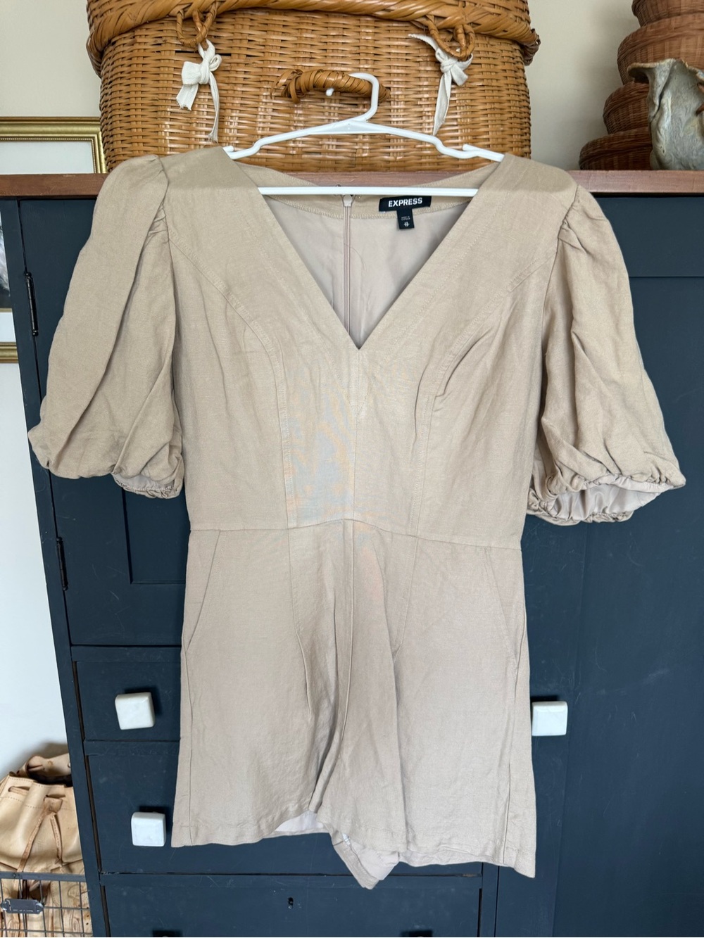 Express Beige V-Neck Puff Sleeve Camisole Top